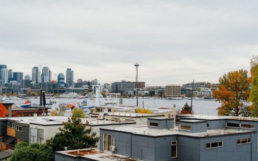 3-Bedroom Apartment  for Rent in Seattle, WA 98102 – $9995/mo | 3 Baths | Updated 2025