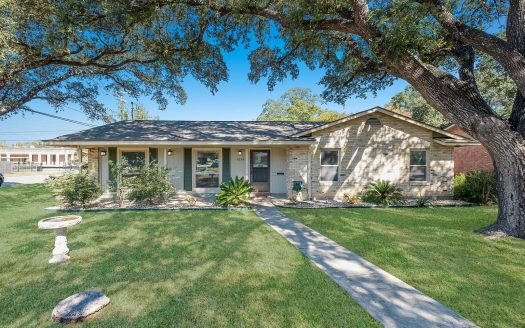 Single Family Home for Sale in San Antonio, TX 78209 – 3 Bedrooms, 2 Baths – $424900