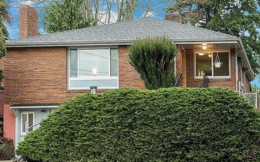 2-Bedroom Single Family Home for Rent in Seattle, WA 98126 – $4595/mo | 1 Baths | Updated 2025