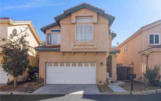 Townhouse for Sale in North Hills, CA 91343 – 3 Bedrooms, 3 Baths – $725000