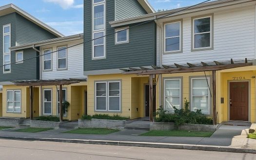 Townhouse for Sale in Nashville, TN 37206 – 2 Bedrooms, 3 Baths – $420000