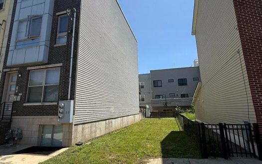 Lot for Sale in Philadelphia, PA 19122 – 1 Bedroom, 1 Bath – $199000