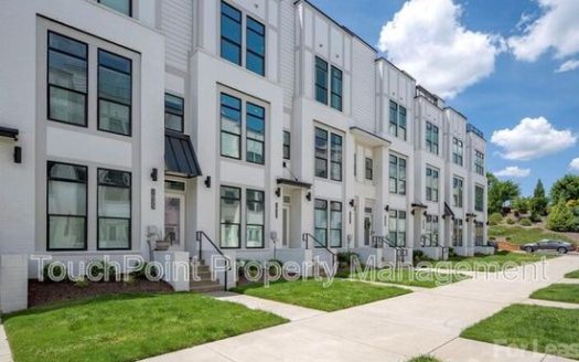 2-Bedroom Townhouse  for Rent in Charlotte, NC 28208 – $2795/mo | 3 Baths | Updated 2025