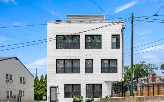 Multi Family Home for Sale in Philadelphia, PA 19143 – 7 Bedrooms, 1 Baths – $1349000