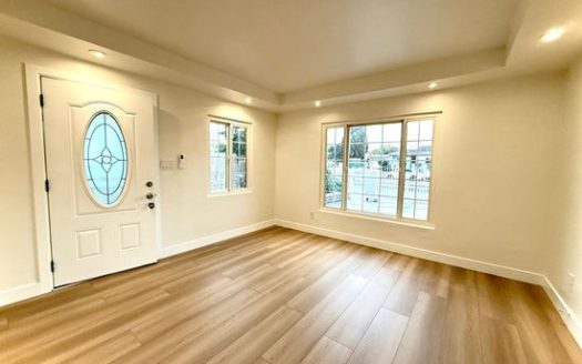 2-Bedroom Single Family Home for Rent in San Diego, CA 92105 – $2800/mo | 2 Baths | Updated 2025