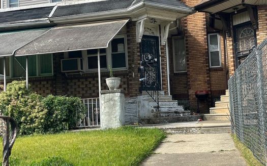 Townhouse for Sale in Philadelphia, PA 19141 – 4 Bedroom, 1 Bath – $150000