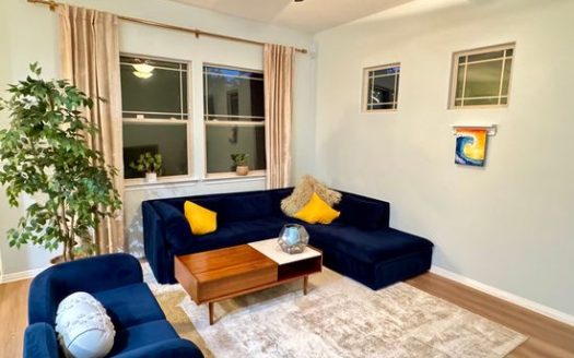 3-Bedroom Townhouse for Rent in Austin, TX 78757 – $3195/mo | 3 Baths | Updated 2025