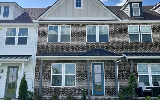 Townhouse for Sale in Nashville, TN 37218 – 3 Bedrooms, 3 Baths – $399990