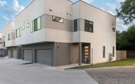 3-Bedroom Townhouse for Rent in Austin, TX 78723 – $2499/mo | 3 Baths | Updated 2025