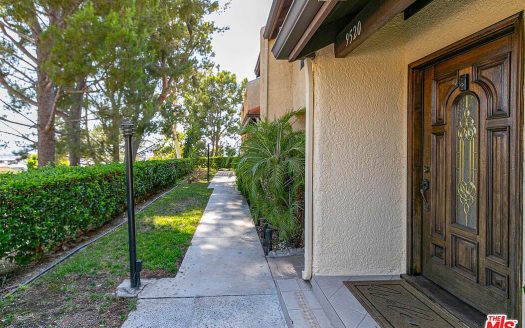 Townhouse for Sale in Burbank, CA 91504 – 4 Bedrooms, 3 Baths – $859000