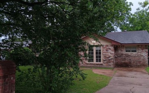 3-Bedroom Single Family Home for Rent in Houston, TX 77088 – $1849/mo | 2 Baths | Updated 2025