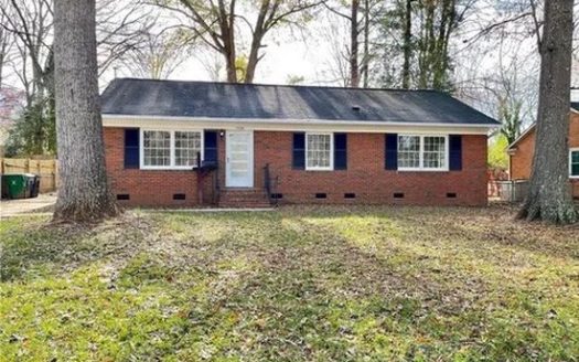 3-Bedroom Single Family Home for Rent in Charlotte, NC 28215 – $1950/mo | 2 Baths | Updated 2025