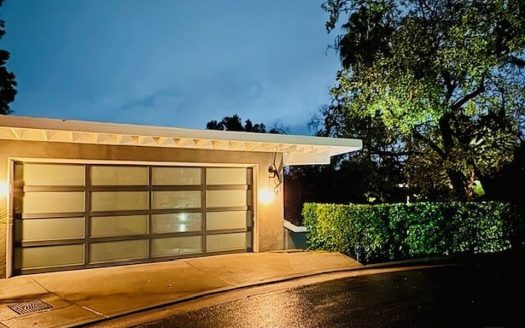 Single Family Home for Sale in Studio City, CA 91604 – 3 Bedrooms, 3 Baths – $2199000