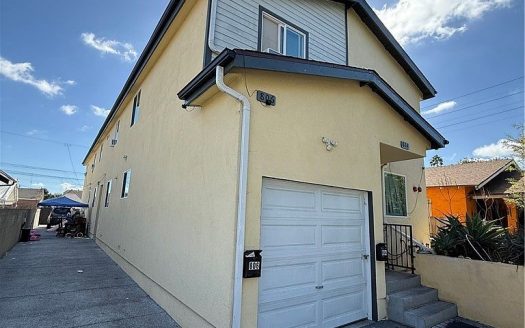 Single Family Home for Sale in Los Angeles, CA 90001 – 10 Bedrooms, 6 Baths – $1225000