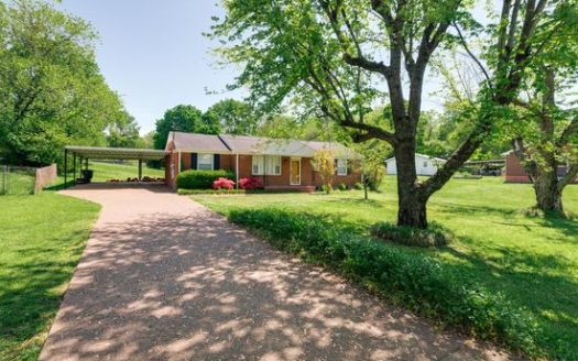 3-Bedroom Single Family Home for Rent in Nashville, TN 37210 – $2200/mo | 2 Baths | Updated 2025