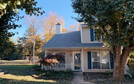 3-Bedroom Townhouse  for Rent in Charlotte, NC 28277 – $2050/mo | 2 Baths | Updated 2025