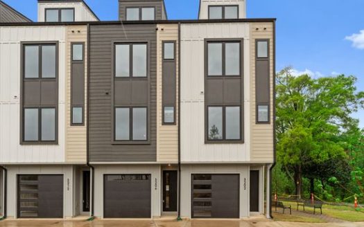 3-Bedroom Townhouse for Rent in Charlotte, NC 28269 – $2150/mo | 4 Baths | Updated 2025