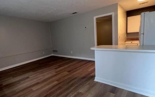 1-Bedroom Multi Family Home for Rent in Jacksonville, FL 32207 – $1100/mo | 1 Baths | Updated 2025