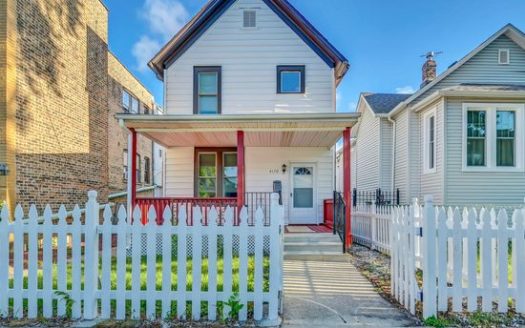 3-Bedroom Single Family Home for Rent in Chicago, IL 60641 – $3500/mo | 2 Baths | Updated 2025