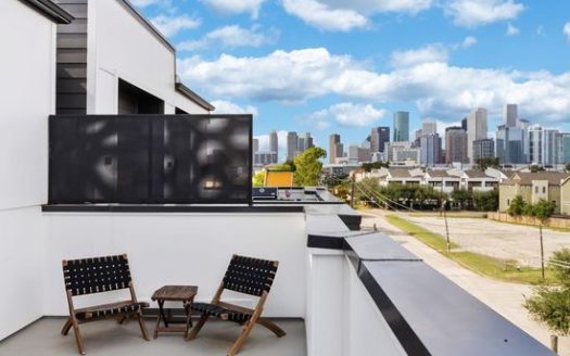 3-Bedroom Single Family Home for Rent in Houston, TX 77003 – $4000/mo | 4 Baths | Updated 2025