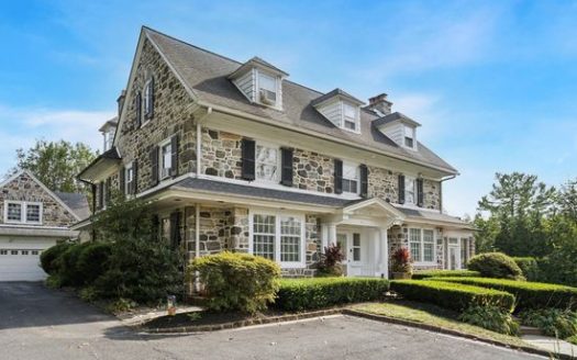 Single Family Home for Sale in Philadelphia, PA 19151 – 6 Bedrooms, 4 Baths – $950000