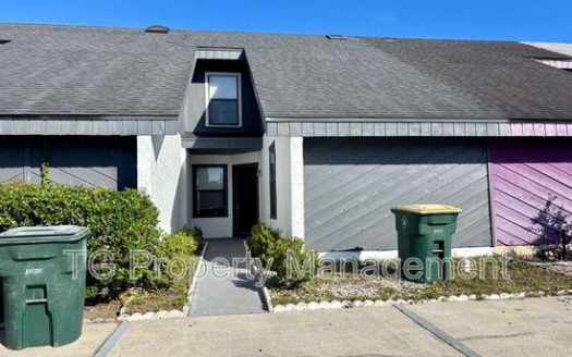 3-Bedroom Single Family Home for Rent in Jacksonville, FL 32216 – $1495/mo | 2 Baths | Updated 2025