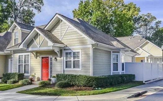 3-Bedroom Townhouse  for Rent in Charlotte, NC 28209 – $3200/mo | 3 Baths | Updated 2025
