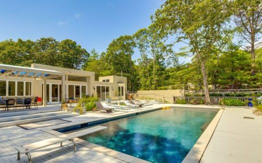 4-Bedroom Single Family Home for Rent in Wainscott, NY 11975 – $10000/mo | 5 Baths | Updated 2025