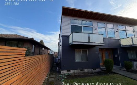 2-Bedroom Townhouse  for Rent in Seattle, WA 98116 – $3100/mo | 2 Baths | Updated 2025