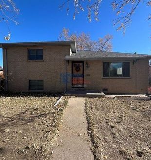 4-Bedroom Single Family Home for Rent in Denver, CO 80219 – $2700/mo | 2 Baths | Updated 2025