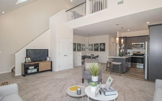 2-Bedroom Apartment for Rent in North Babylon, NY 11703 – $3500/mo | 2 Baths | Updated 2025