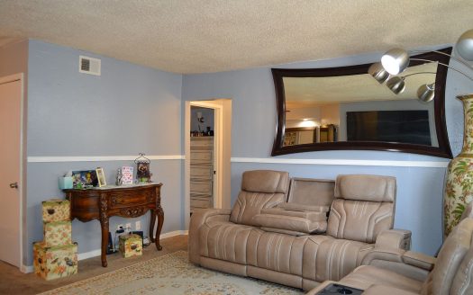 Condo for Sale in San Antonio, TX 78229 – 1 Bedroom, 1 Bath – $89000