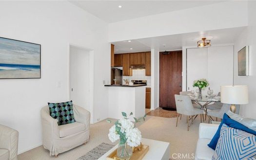 Condo for Sale in Los Angeles, CA 90012 – 1 Bedroom, 1 Bath – $450000