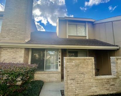 3-Bedroom Townhouse  for Rent in Houston, TX 77077 – $1775/mo | 3 Baths | Updated 2025
