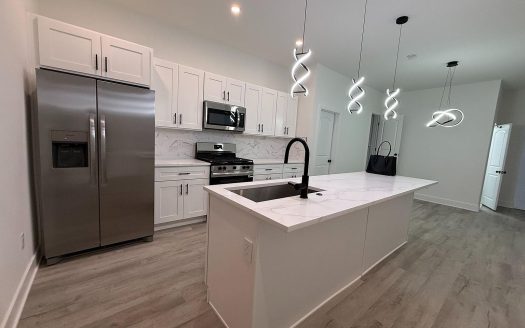 Single Family Home for Sale in Philadelphia, PA 19104 – 6 Bedrooms, 5 Baths – $825000