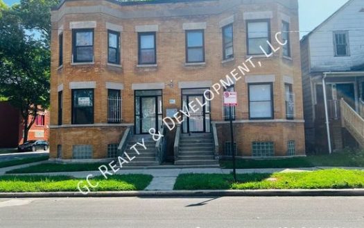 3-Bedroom Apartment for Rent in Chicago, IL 60637 – $1495/mo | 1 Baths | Updated 2025