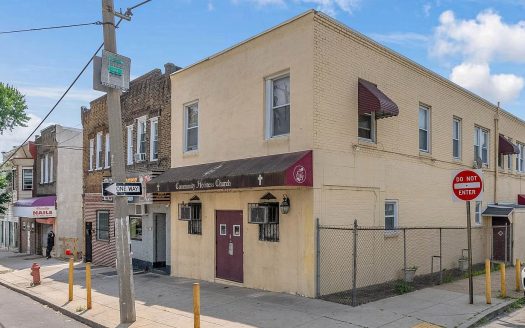 Multi Family Home for Sale in Philadelphia, PA 19151 – 3 Bedrooms, 3 Baths – $425000