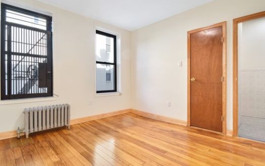 2-Bedroom Apartment for Rent in Sunnyside, NY 11104 – $2600/mo | 1 Baths | Updated 2025