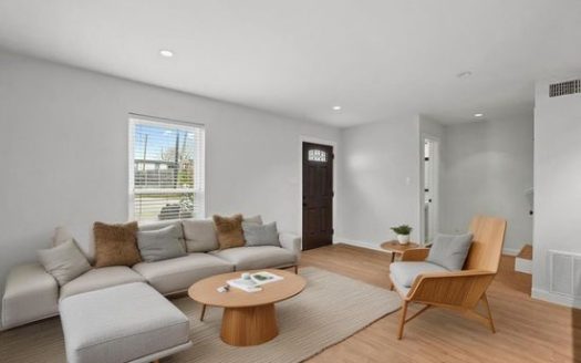 2-Bedroom Townhouse for Rent in Austin, TX 78704 – $1750/mo | 2 Baths | Updated 2025