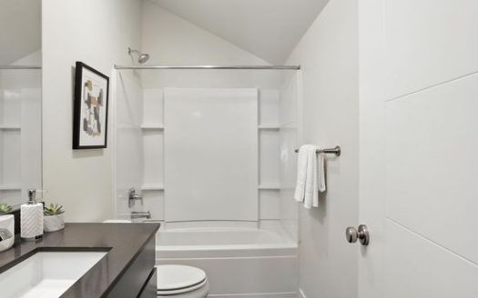 3-Bedroom Townhouse for Rent in Seattle, WA 98108 – $2890/mo | 3 Baths | Updated 2025