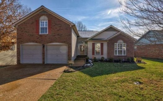 3-Bedroom Single Family Home for Rent in Old Hickory, TN 37138 – $2495/mo | 2 Baths | Updated 2025