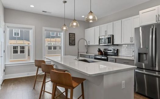 3-Bedroom Townhouse  for Rent in Nashville, TN 37209 – $2800/mo | 4 Baths | Updated 2025