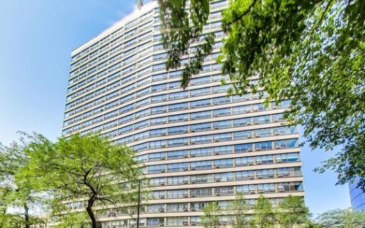 1-Bedroom Single Family Home for Rent in Chicago, IL 60657 – $2550/mo | 1 Baths | Updated 2025