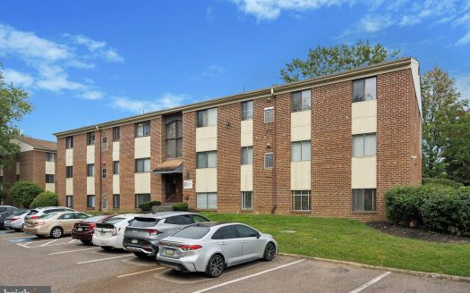 Condo for Sale in Philadelphia, PA 19115 – 2 Bedroom, 1 Bath – $215000