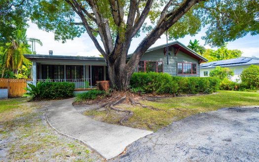 Single Family Home for Sale in South Miami, FL 33143 – 3 Bedrooms, 2 Baths – $1399990