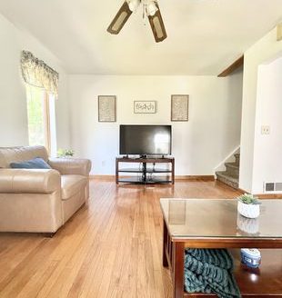 3-Bedroom Townhouse for Rent in Oneonta, NY 13820 – $1980/mo | 2 Baths | Updated 2025