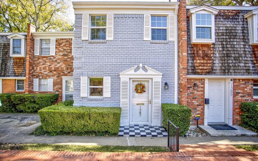 Condo for Sale in Fort Worth, TX 76114 – 1 Bedroom, 2 Baths – $219000