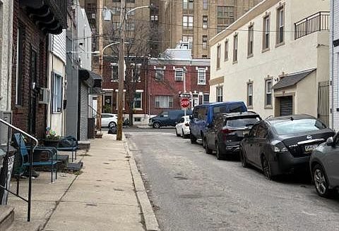 Townhouse for Sale in Philadelphia, PA 19148 – 3 Bedrooms, 2 Baths – $252000