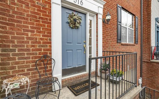 Townhouse for Sale in Nashville, TN 37211 – 3 Bedrooms, 3 Baths – $317900