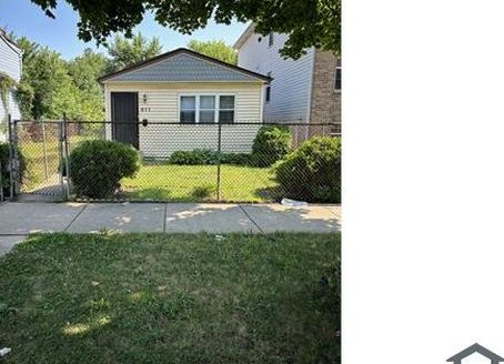 4-Bedroom Single Family Home for Rent in Chicago, IL 60619 – $2300/mo | 2 Baths | Updated 2025